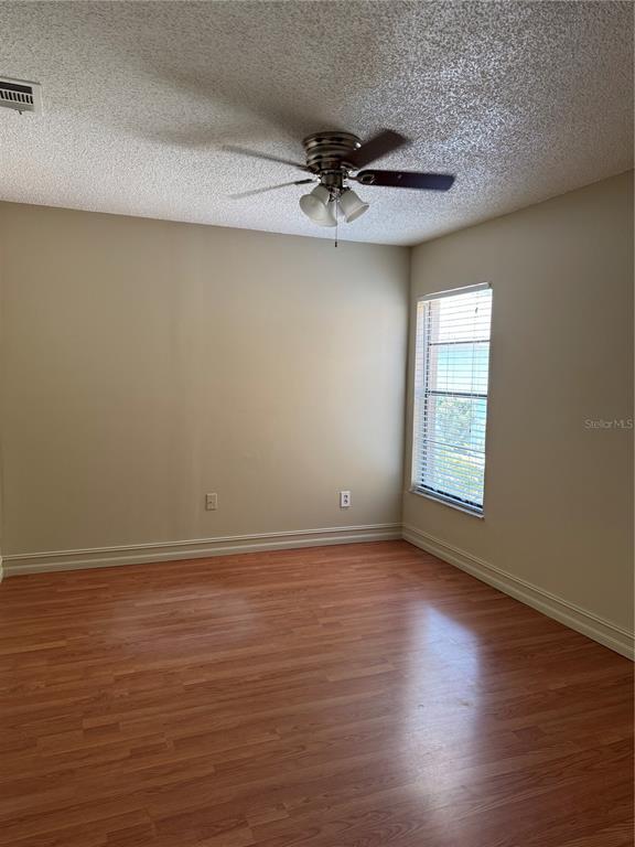 Building Photo - 1618 Bobolink Ln