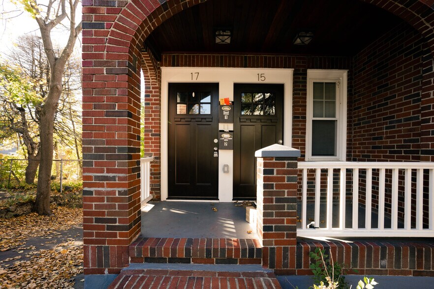 Building Photo - 17 Nottinghill Rd