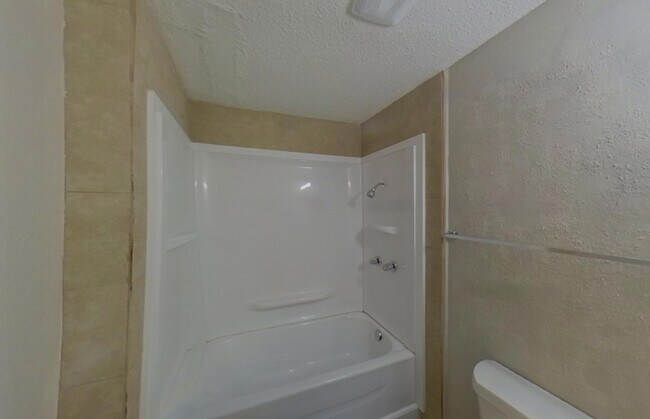 Building Photo - Thoughtfully Designed 3-Bedroom Home for Modern Living