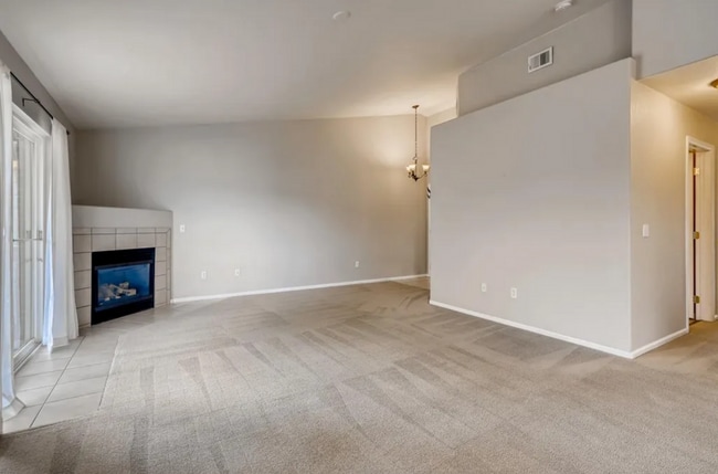 Building Photo - Welcome to this beautiful apartment/condo ...