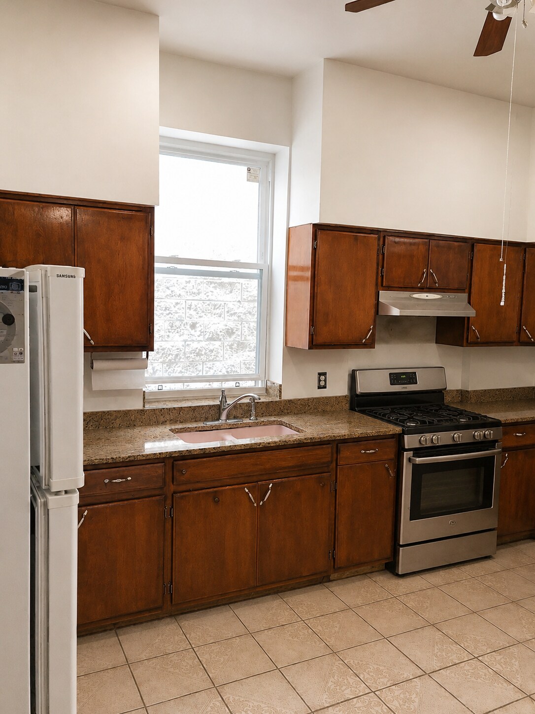 Building Photo - 2740 W Augusta Blvd