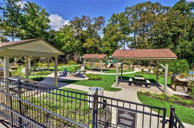 Building Photo - 2845 Holcomb Bridge Rd