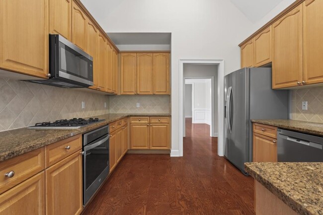 Building Photo - 12762 Waterside Dr