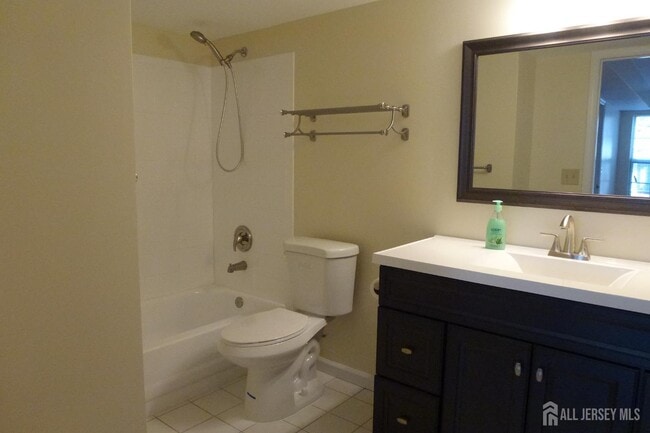 Building Photo - 601 Hampshire Dr