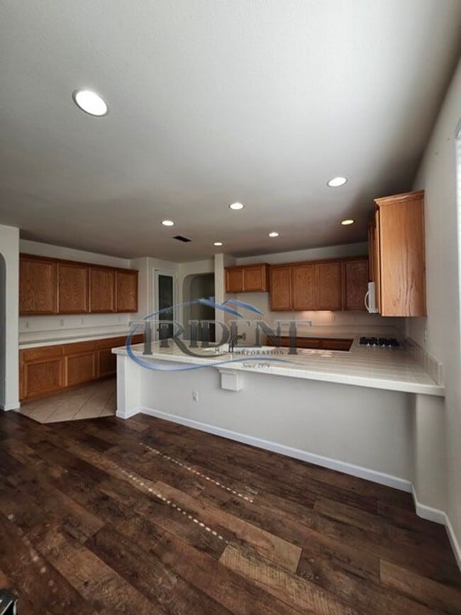 Building Photo - 1038 Zanes Dr
