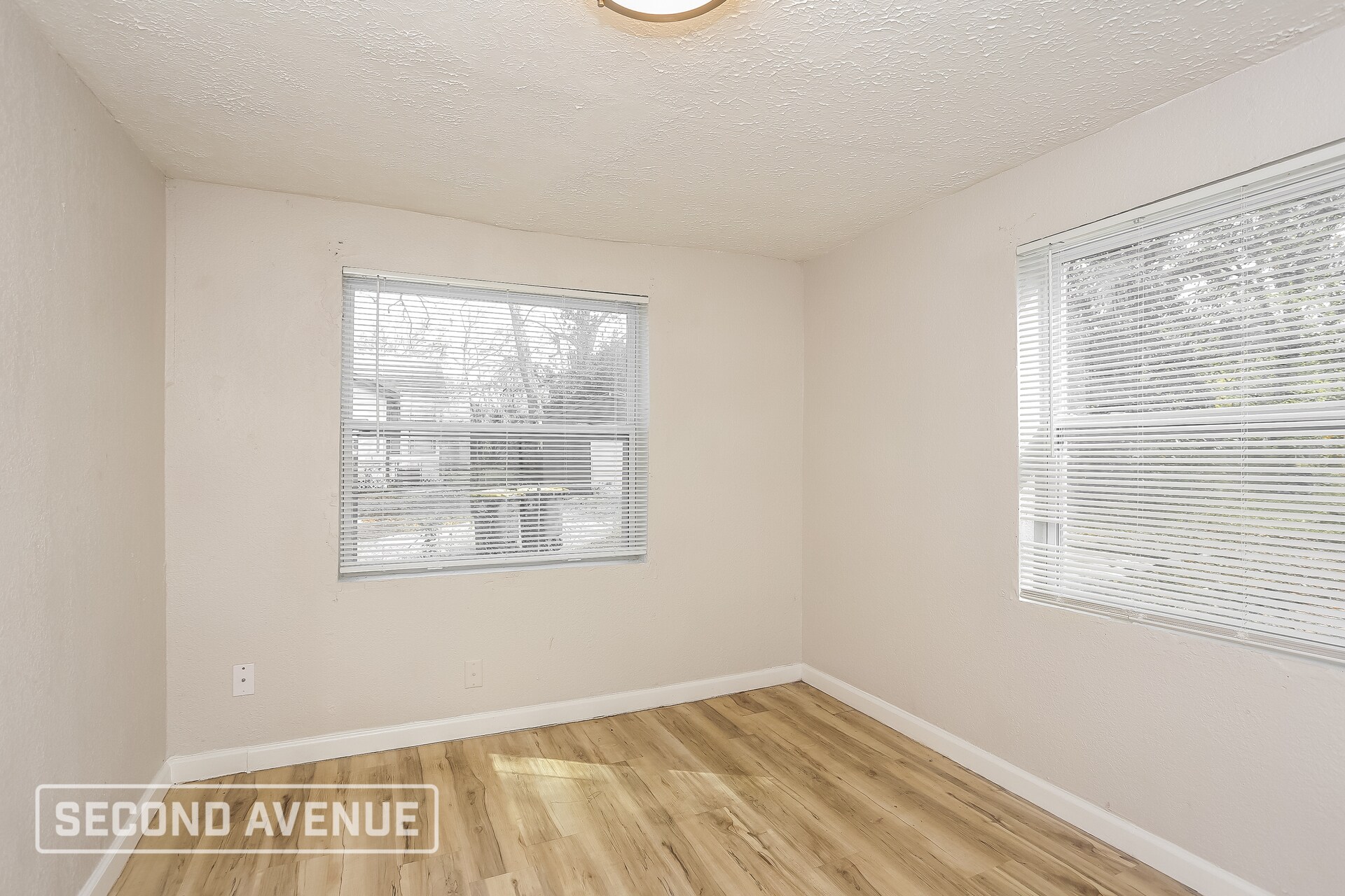 Building Photo - 1656 W 30th St