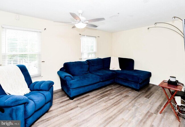 Building Photo - 1401 Deep Gorge Ct