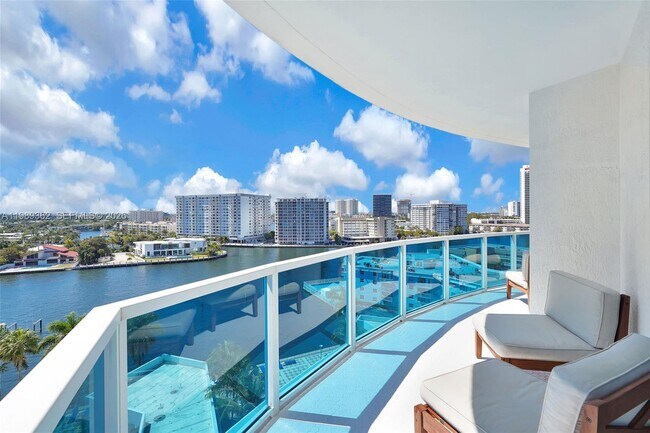 Building Photo - 1945 S Ocean Dr