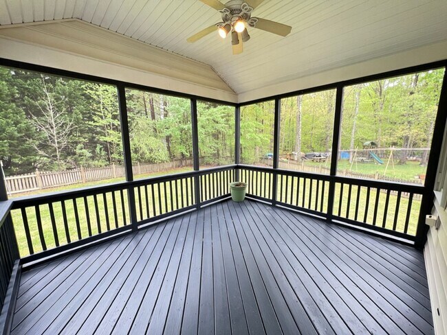 Building Photo - 1006 Goldenview Ct