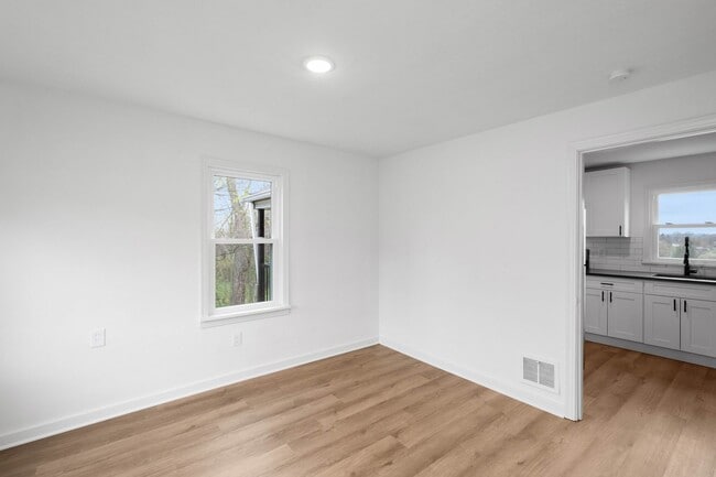 Building Photo - AVAILABLE MAY 1st!! FULLY UPDATED 3 BEDROOM IN WEST MIFFLIN!!