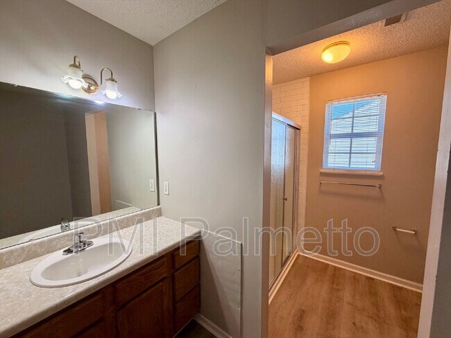 Building Photo - 5 Sterling Ridge Ct