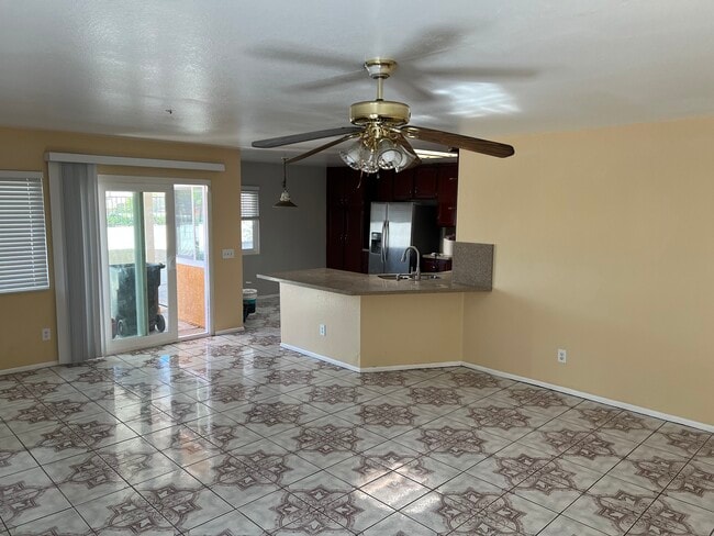 Building Photo - 15734 Willow Dr