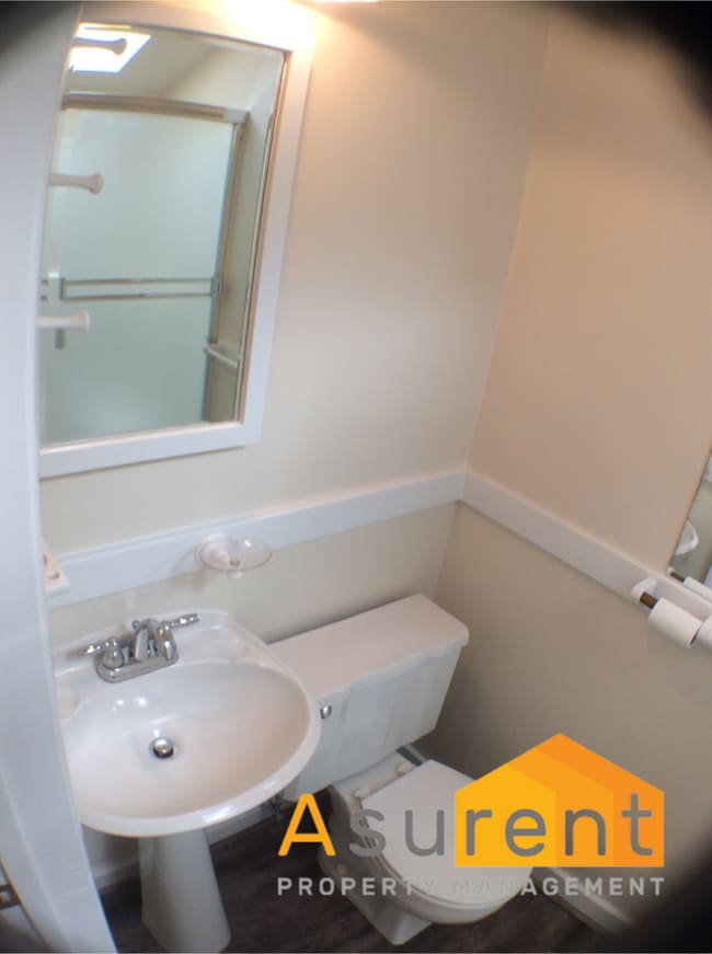 Building Photo - 3-Bedroom/2-Bathroom Home with Amazing Vie...