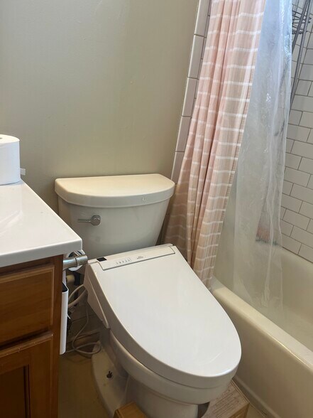 Bathroom with Bidet - 1077 12th St