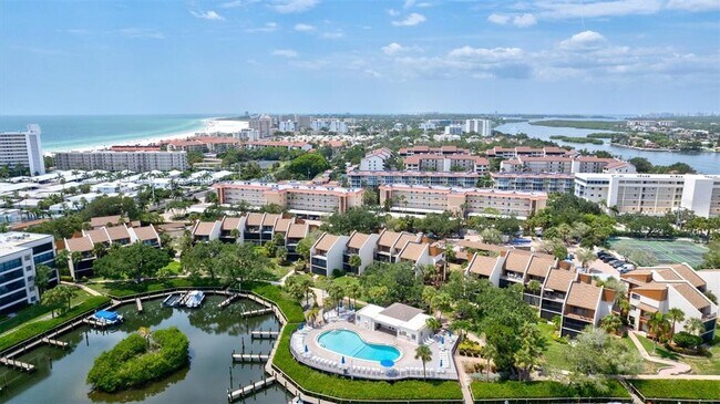 Building Photo - 1700 Cove II Pl