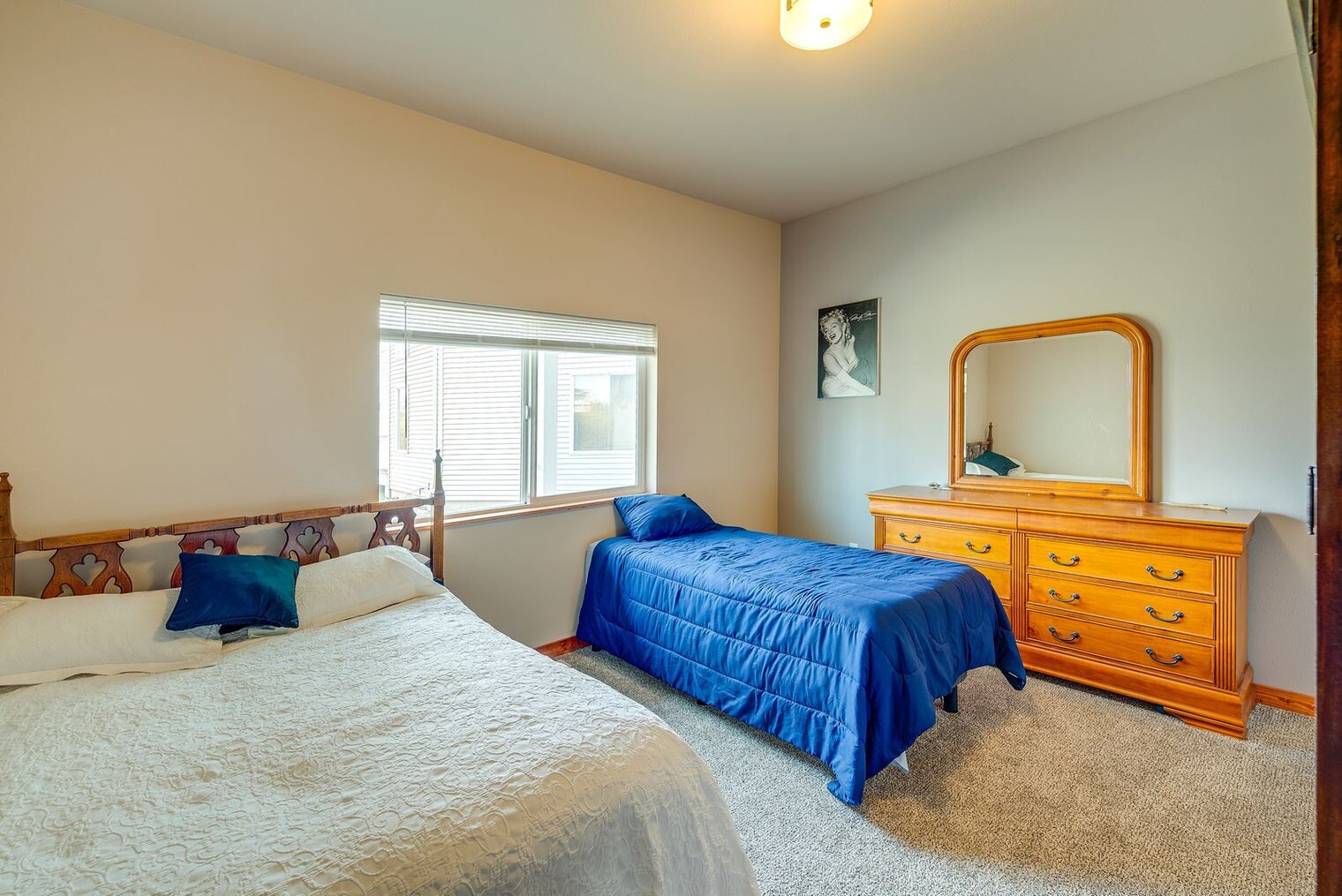 Building Photo - 975 S Sand Dune Ave SW