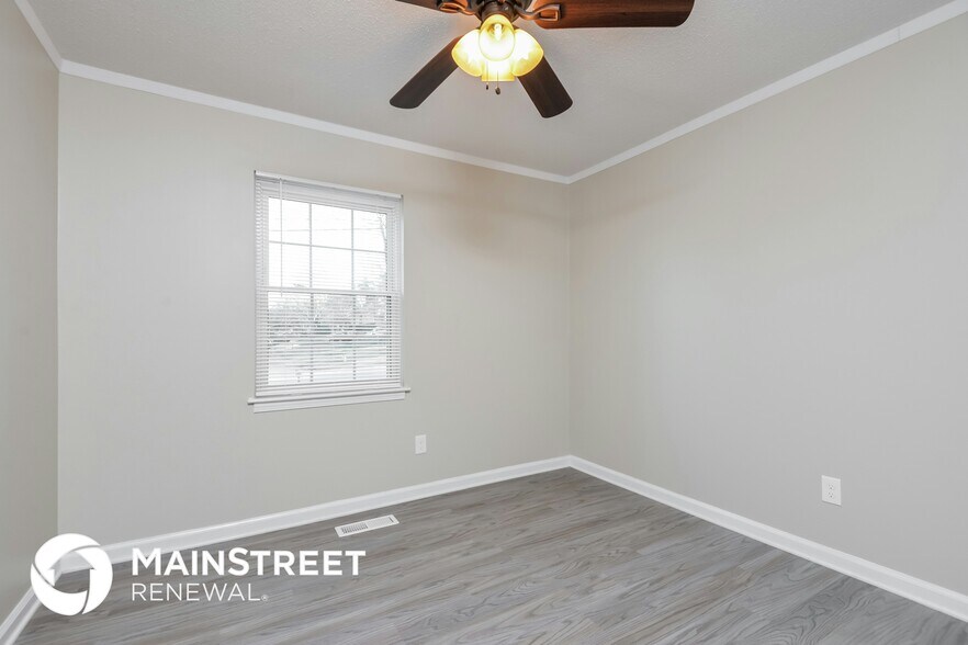 Building Photo - 1733 Molly Dr