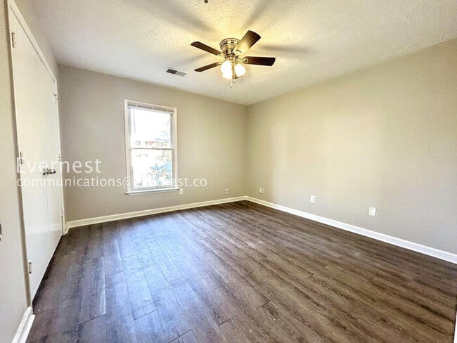 Building Photo - 295 E Burns Ct SW