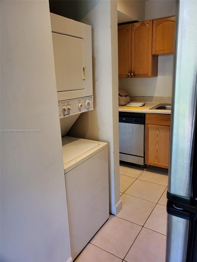Building Photo - 1154 Coral Club Dr