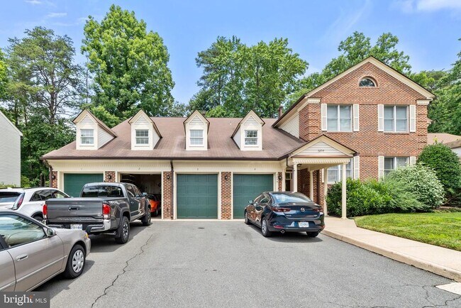 Building Photo - 7254 Glen Hollow Ct