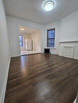Building Photo - 464 42nd St