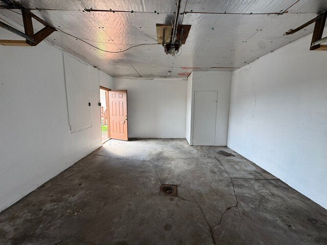 Building Photo - 315 W Otterman St