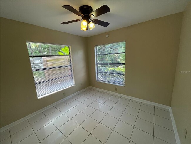 Building Photo - 4524 SW 46th Dr