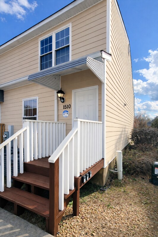 Building Photo - 1510 E Henry St