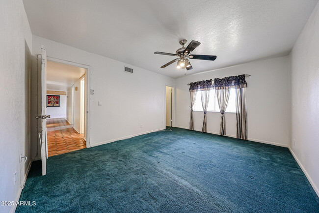 Building Photo - 8531 W Pinnacle Peak Rd