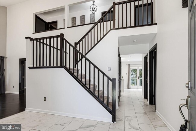 Building Photo - 6103 Triangle Dr
