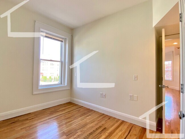 Building Photo - Spacious 2BR Allston Listing!