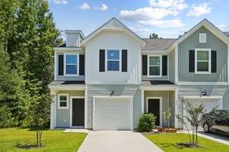 Building Photo - Creekside
