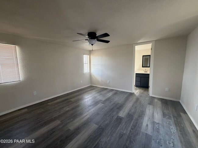 Building Photo - 8210 W Emerson Dr