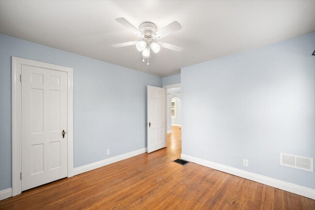 Building Photo - Charming Updated Home in the Heart of Jeffersontown