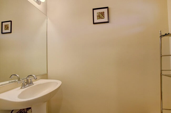 Building Photo - 16089 Poppy Seed Cir