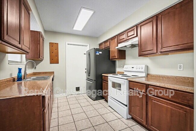 Building Photo - 2120 Blair Rd