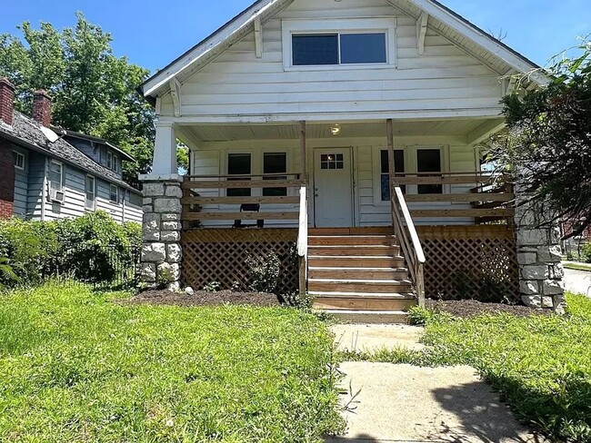 Primary Photo - 4941 Euclid Ave