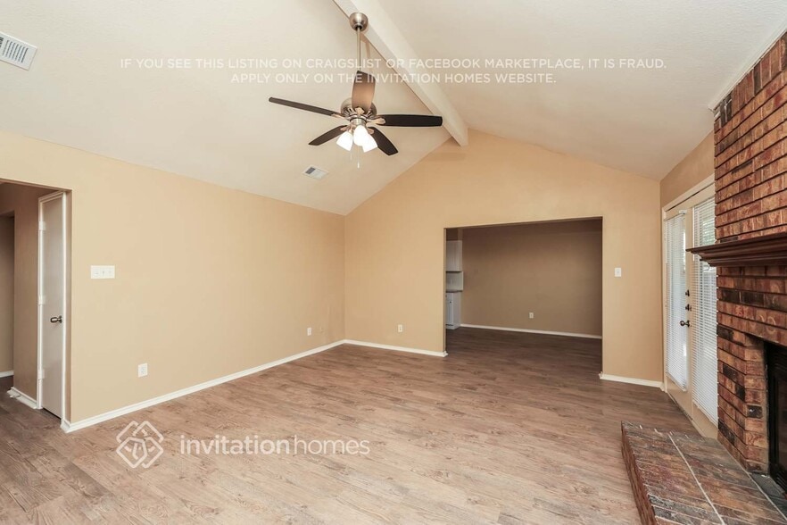 Building Photo - 1337 Greenbriar Ln