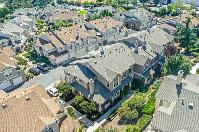 Building Photo - Beautiful 3 Bed, 3 Bath Condo for Rent in Livermore, CA
