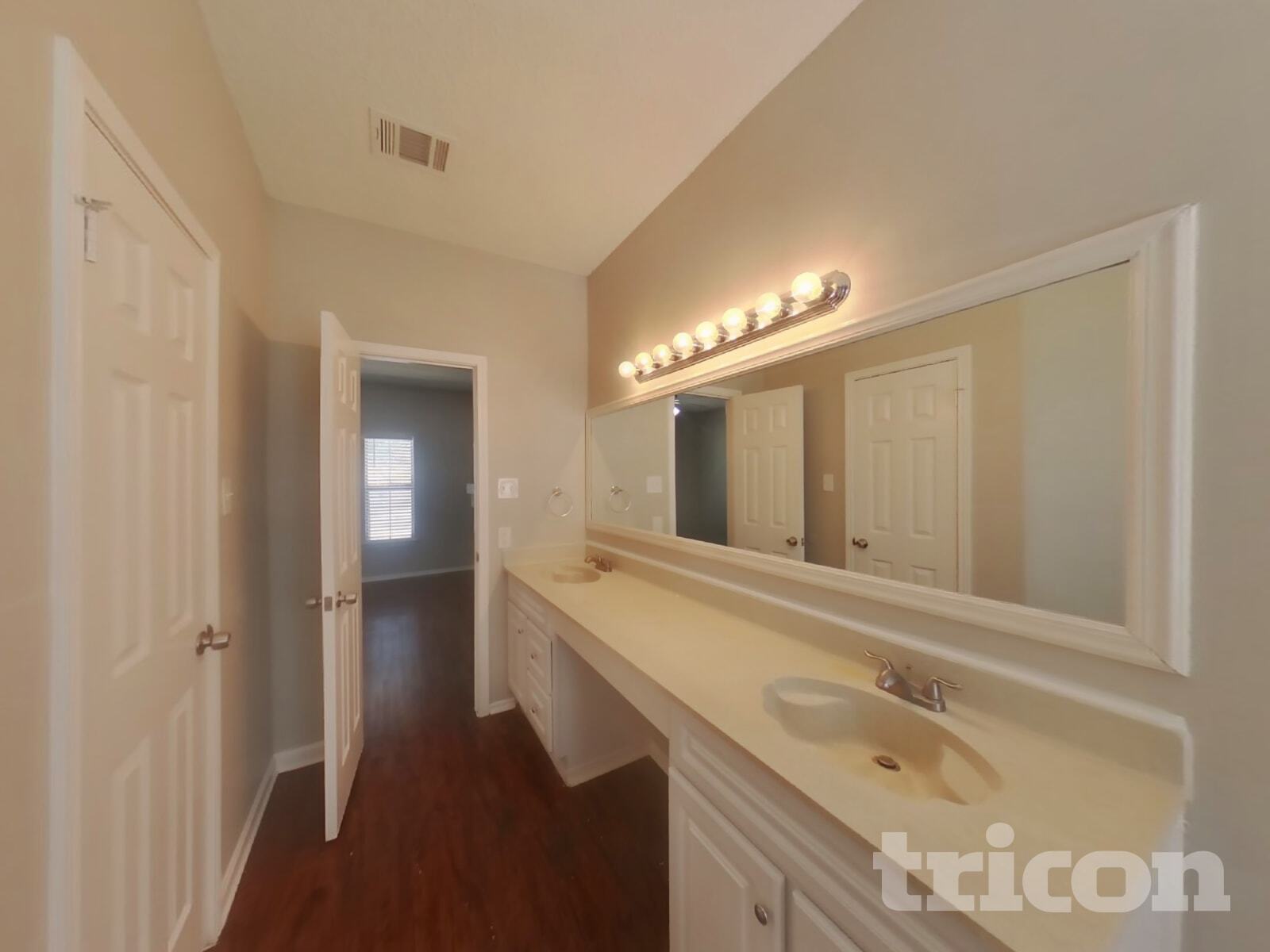 Building Photo - 8035 Dove Trail Dr