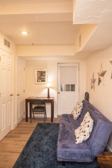 Building Photo - 23 Jay St