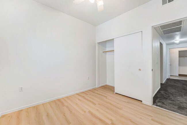 Building Photo - Spacious single-level, first-floor unit featuring 3 bedrooms and 2 bathrooms.