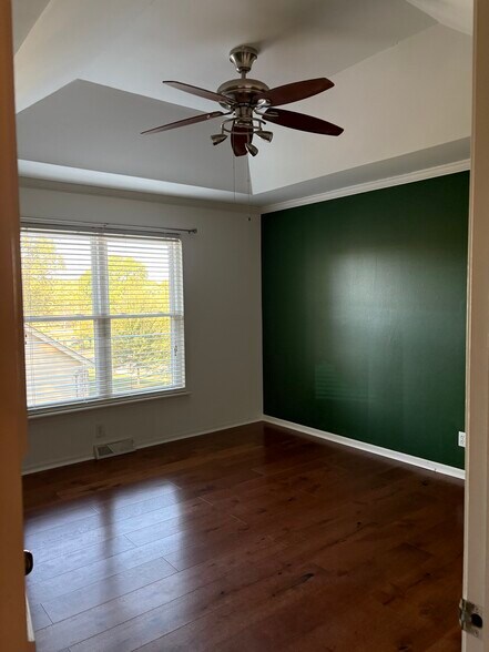 1st master bedroom - 10300 W 48th St