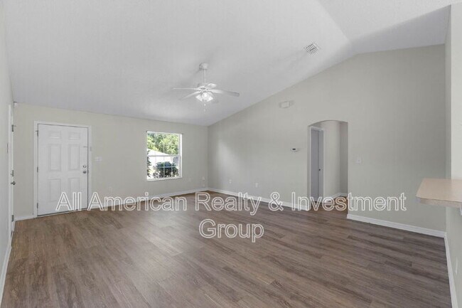 Building Photo - 147 Cabana Way