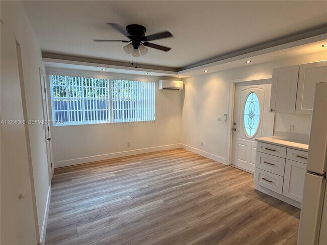 Building Photo - 10854 SW 141st Ln