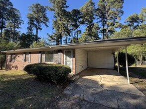 Building Photo - 1019 Brooksy St