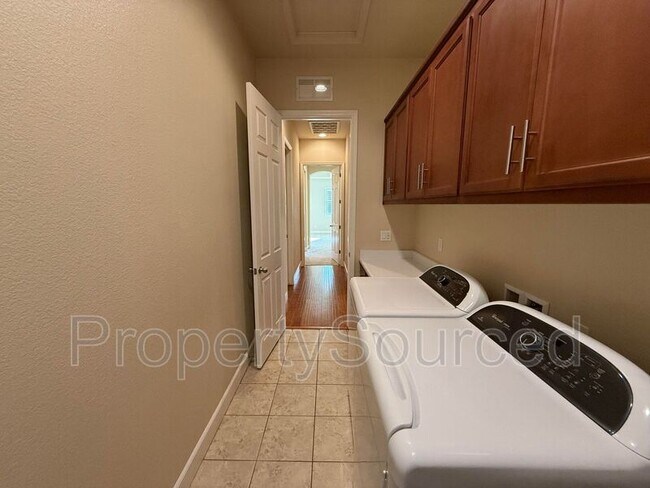 Building Photo - 1086 Harvest Mill Dr