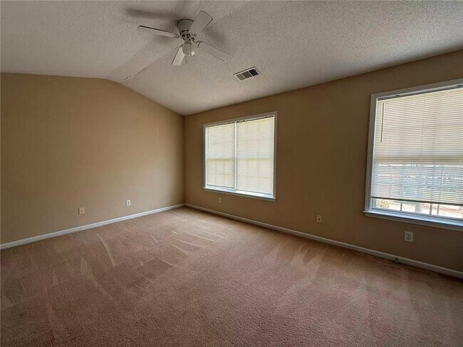 Building Photo - 4063 Howell Park Rd