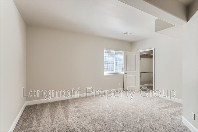 Building Photo - 805 Welch Ave
