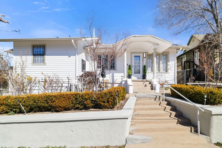 Building Photo - 304 E Goodwin St